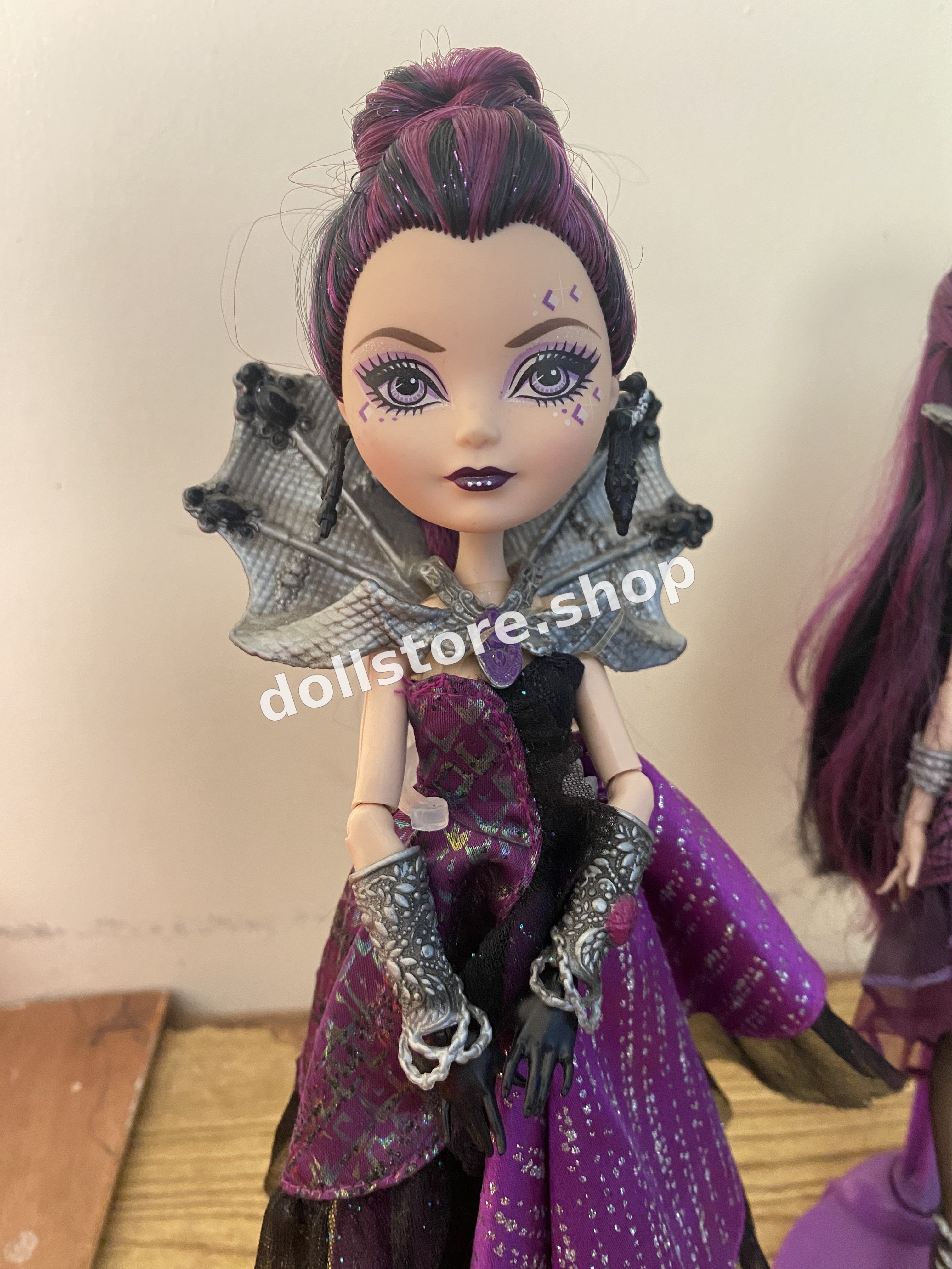 Raven Queen: Thronecoming (Baile de Máscaras)